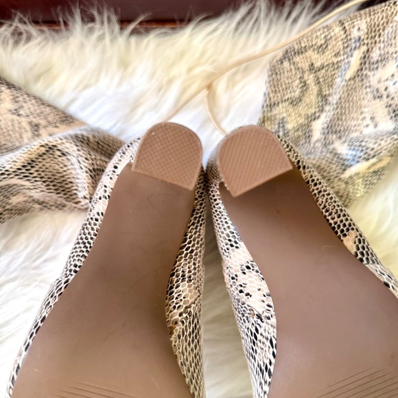 NWOB Justfab Jesyna Snakeskin Print Over-the-Knee Heeled Boots – Size 7 - Picture 14 of 15